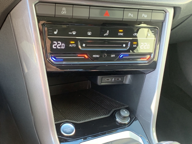 T-Roc 1.5 TSI Style AHK Navi ACC SHZ Kamera