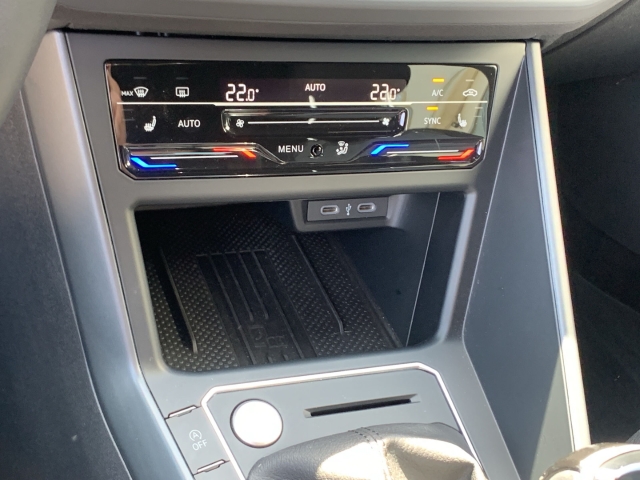Polo 1.0 TSI R-Line Navi ACC SHZ Kamera Keyless