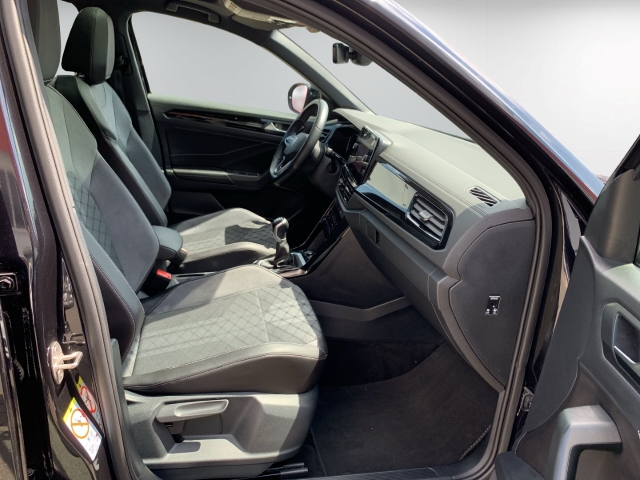 T-Roc 1.5 TSI R-Line Pano Navi Kamera Matrix
