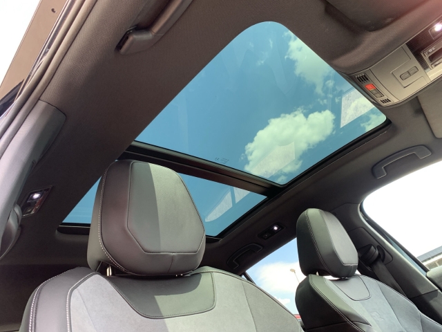 T-Roc 1.5 TSI R-Line Pano Navi Kamera Matrix