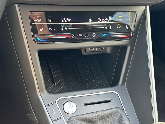 Polo 1.0 TSI R-Line Navi Kamera IQ.Light ACC