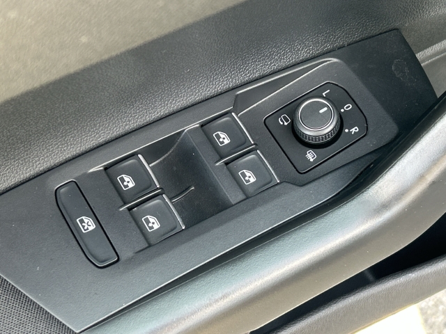Polo 1.0 TSI R-Line Navi Kamera IQ.Light ACC