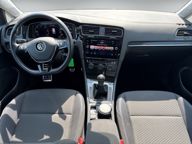 Golf Variant VII 1.6 TDI United AHK Navi SHZ PDC