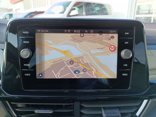 T-Roc 1.5 TSI R-Line DSG AHK Navi LED ACC El. Heckklappe