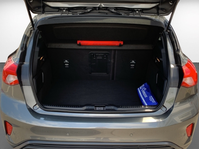 Focus 1.5 EcoBlue ST-Line HUD Pano Navi B&O Kam.