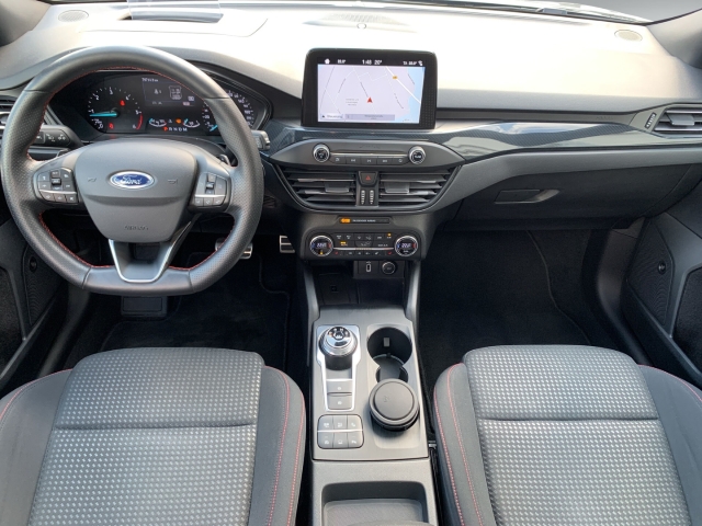 Focus 1.5 EcoBlue ST-Line HUD Pano Navi B&O Kam.