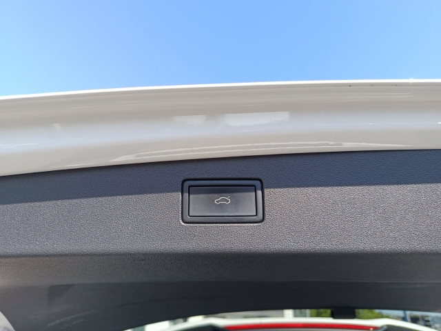 Tiguan 1.5 eHybrid R-Line AHK Navi Kamera ACC