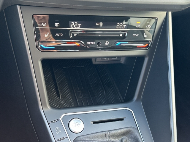 Polo 1.0 TSI R-Line Navi Kamera IQ.Light ACC