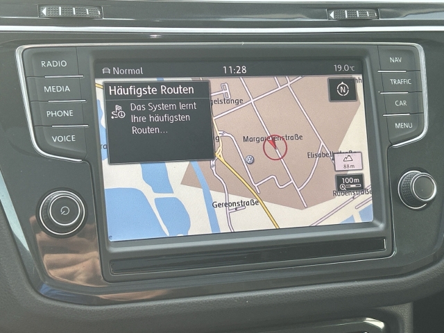 Tiguan 2.0 TDI 4M R-Line AHK Pano Navi StandHZG