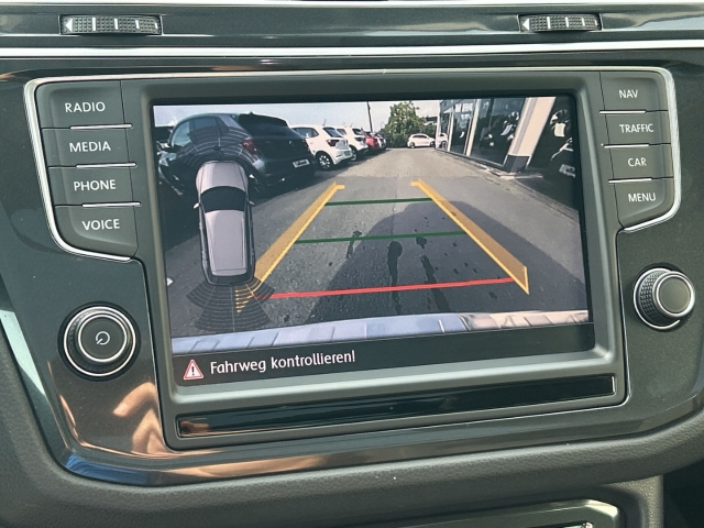 Tiguan 2.0 TDI 4M R-Line AHK Pano Navi StandHZG
