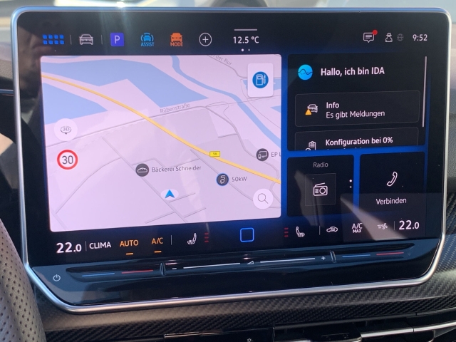 Golf Variant VIII R 2.0 TSI 4M Pano DCC Matrix