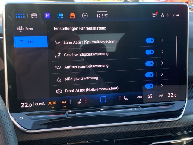 Golf Variant VIII R 2.0 TSI 4M Pano DCC Matrix