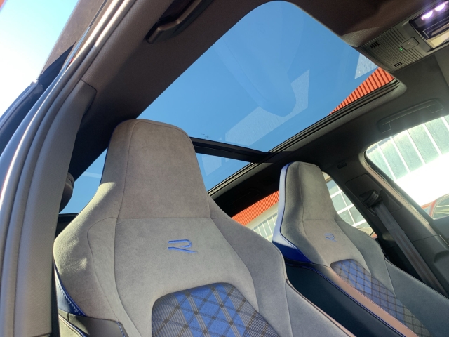 Golf Variant VIII R 2.0 TSI 4M Pano DCC Matrix