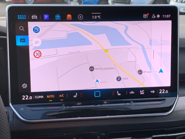 Golf Variant VIII 1.5 TSI R-Line Pano Navi H&K