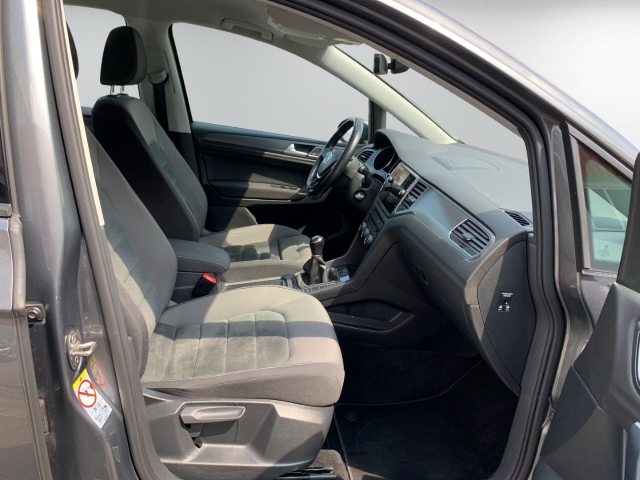 Golf Sportsvan 1.0 TSI Comfortline ACC Klima SHZ