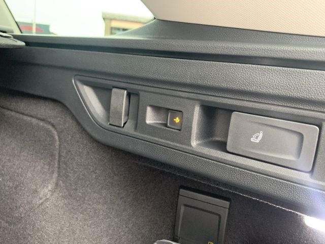 Passat 1.5 eHybrid DSG AHK Navi ACC Rückfahrkam.