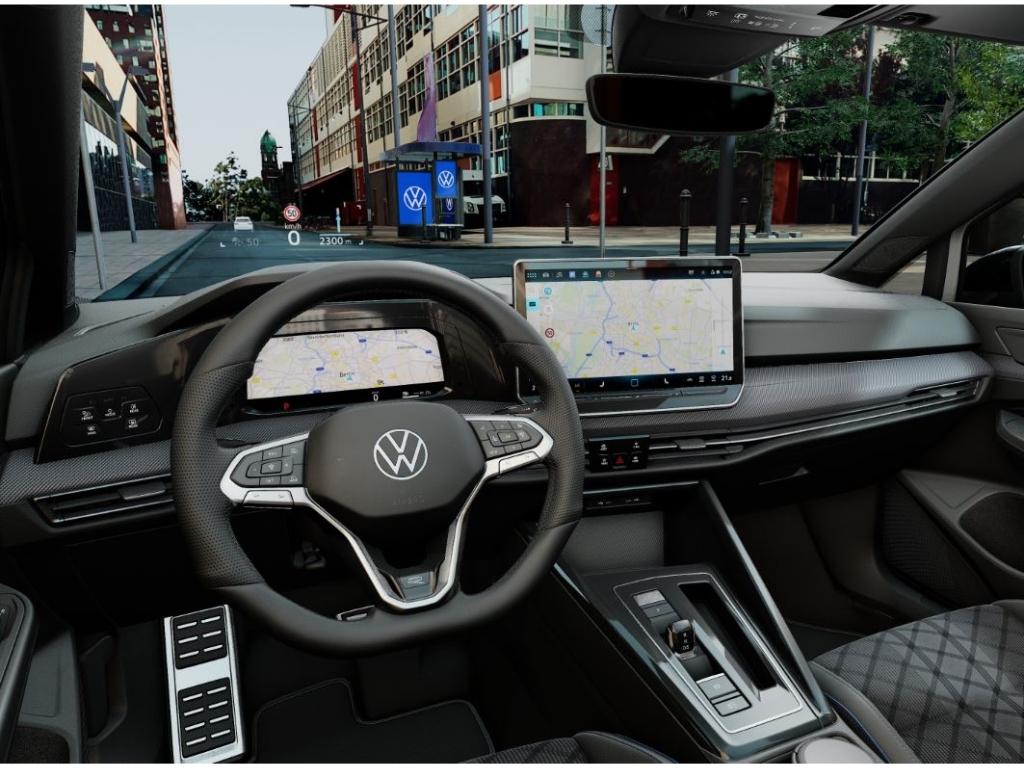Golf VIII 1.5 eTSI R-Line DSG BlackStyle AHK ACC