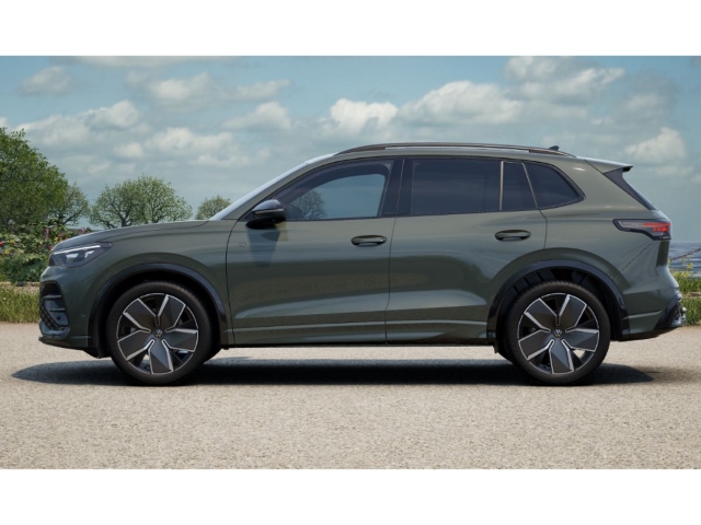 Tiguan R-Line 2,0 TDI DSG AHK Matrix DCC Black