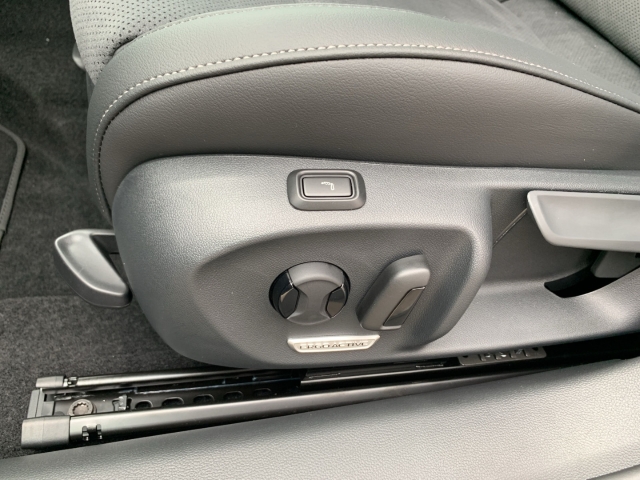 Passat Variant 2.0 TDI DSG AHK Area View Navi SHZ