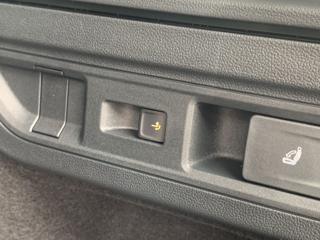 Passat Variant 2.0 TDI DSG AHK Area View Navi SHZ