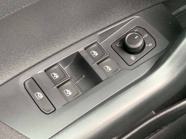 Taigo R-Line 1,0 l TSI DSG AHK RFK ACC  Climatr.