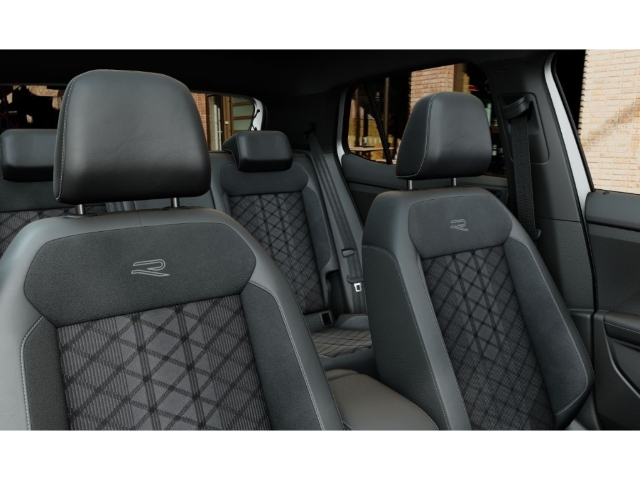 T-Cross R-Line 1.5TSI DSG AHK RFK SHZ ACC Black Style