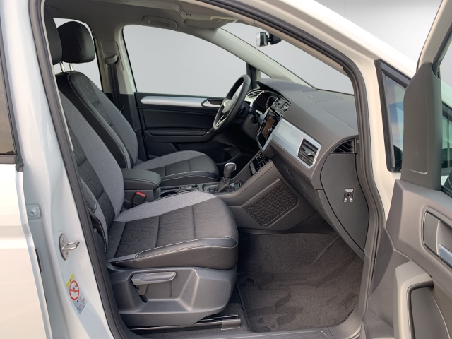 Touran ENERGY R Line 1,5TSI DSG 7-Sitzer AHK RFK