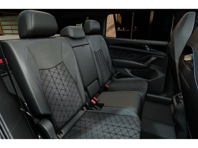 Tayron R-Line 1,5 eHybrid DSG AHK HD-MATRIX 20''