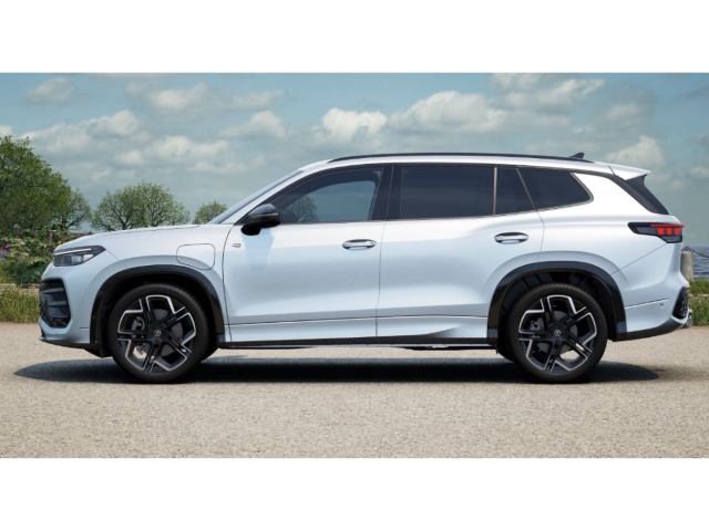 Tayron R-Line 1,5 eHybrid DSG AHK HD-MATRIX 20''