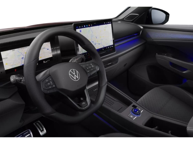 T-Roc R-Line 1.5 eTSI DSG Panoramadach AHK DCC RFK