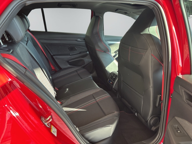 Golf VIII GTI EDITION 50 2,0 TSI DSG Performance