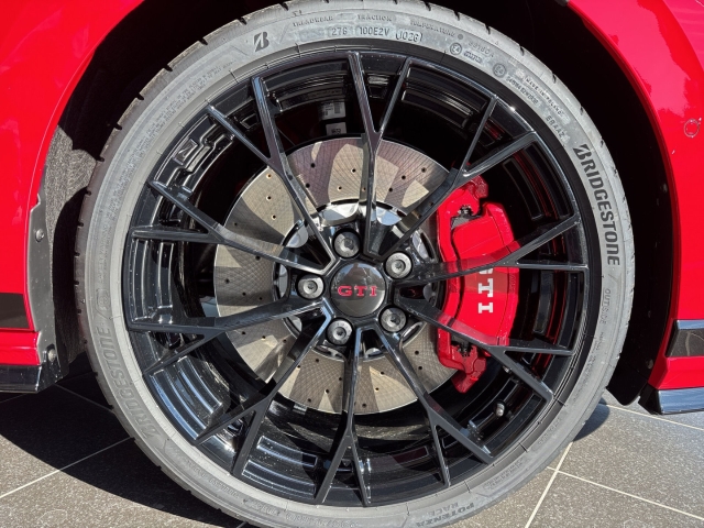 Golf VIII GTI EDITION 50 2,0 TSI DSG Performance