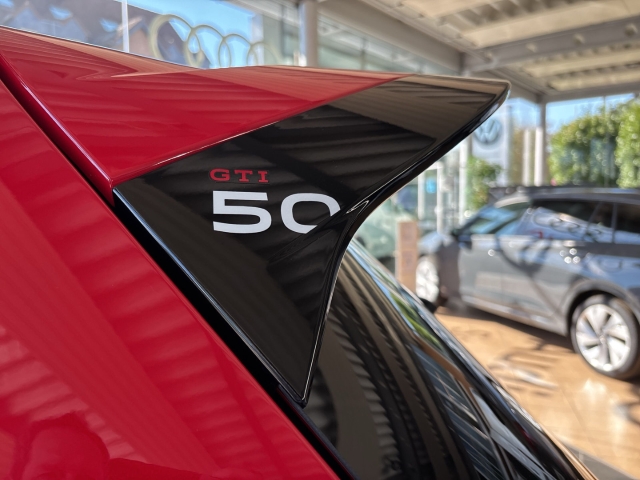 Golf VIII GTI EDITION 50 2,0 TSI DSG Performance