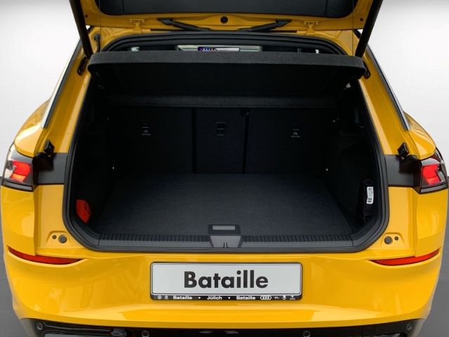 T-Roc R-Line 1.5 eTSI DSG Panoramadach EasyOpen