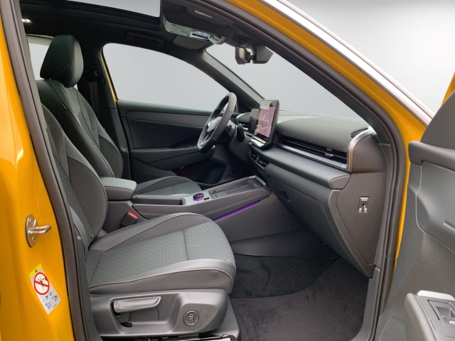 T-Roc R-Line 1.5 eTSI DSG Panoramadach EasyOpen