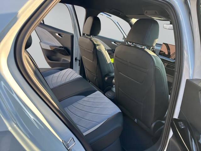 ID.3 Pro S ENERGY 79 kWh Matrix HUD AreaView AHK