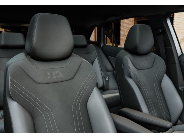 ID.4 Pro ENERGY 77kWh AHK AreaView Interieur Plus