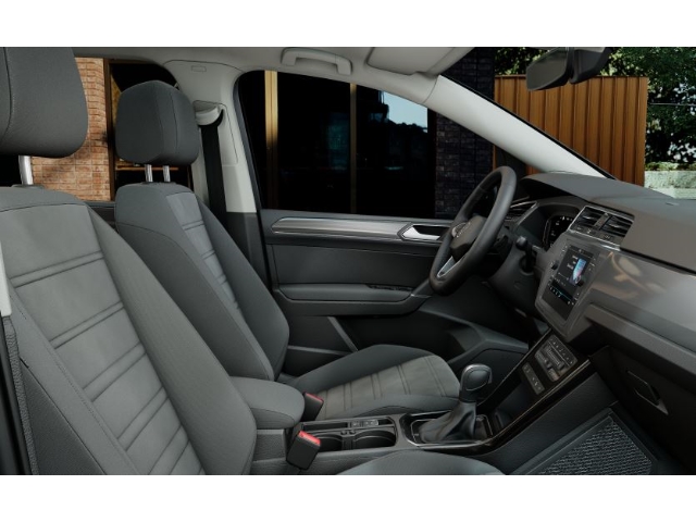 Touran Highline 1,5 TSI DSG ACC LED RFK SHZ EASY