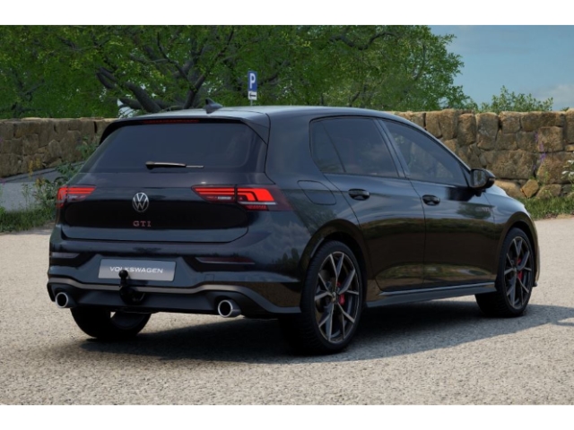 Golf VIII GTI 2,0 TSI DSG AHK 19''LM RFK SHZ Black
