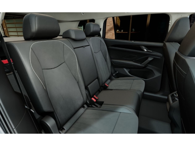 Tayron Elegance 2,0 TDI DSG AHK HUD Matrix Area View