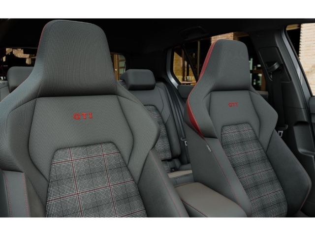 Golf VIII GTI DSG AHK Black Style AKTION!