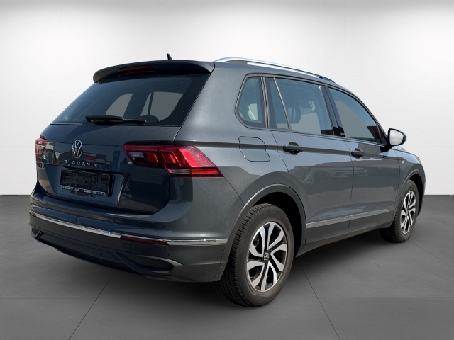 Tiguan 2.0 TDI Active AHK Nav ACC Fahrschulwagen
