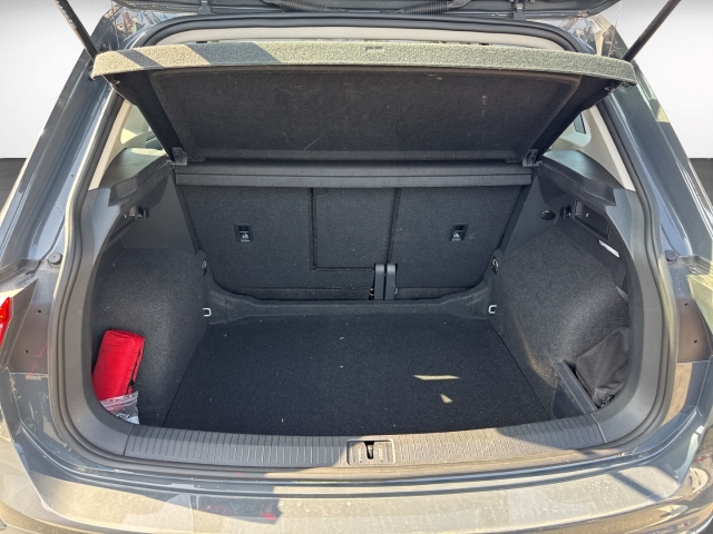 Tiguan 2.0 TDI Active AHK Nav ACC Fahrschulwagen